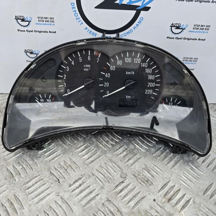 Ceasuri bord Opel Corsa C 1.8i Z18XE