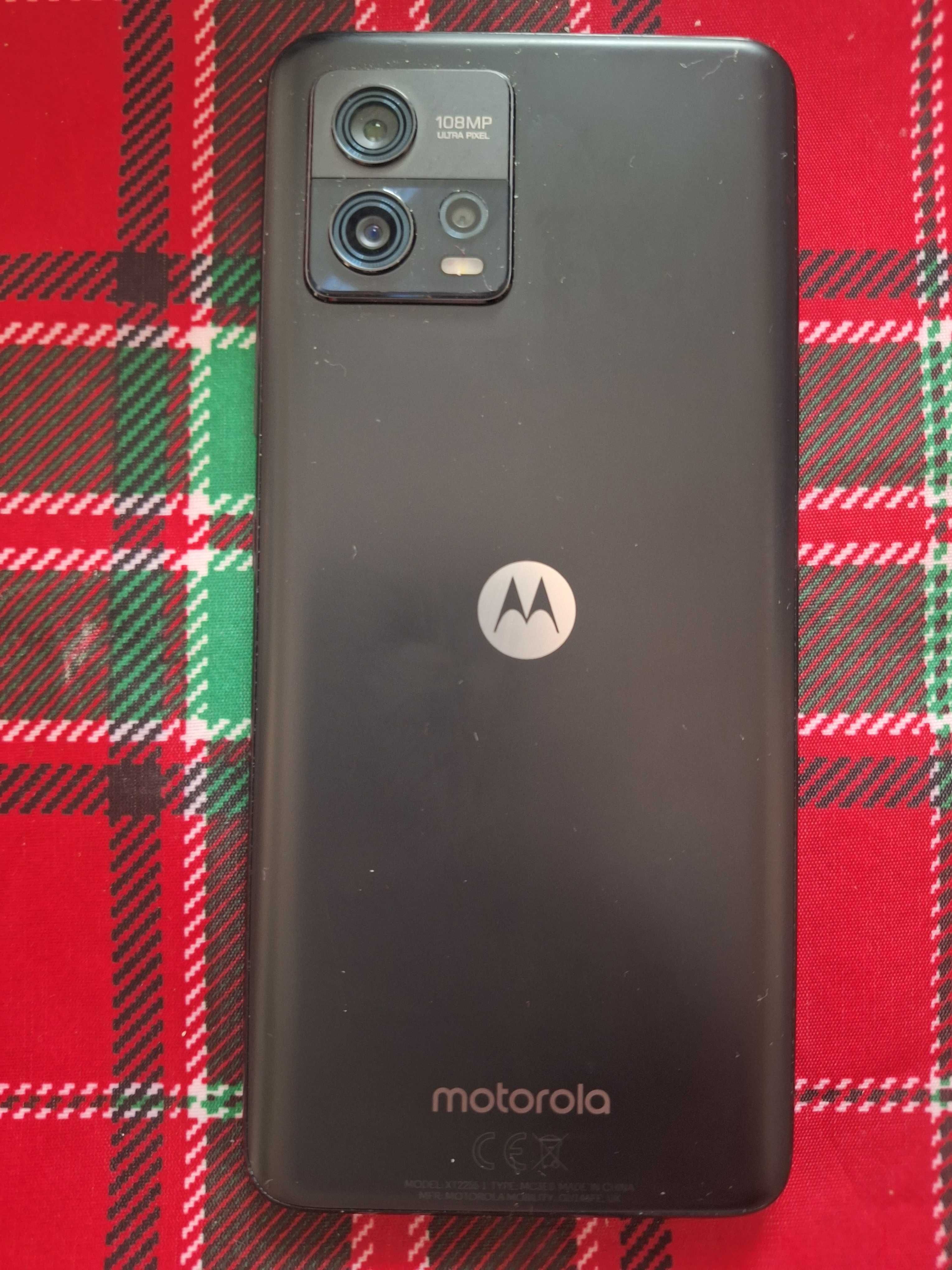 Телефон Motorola G72