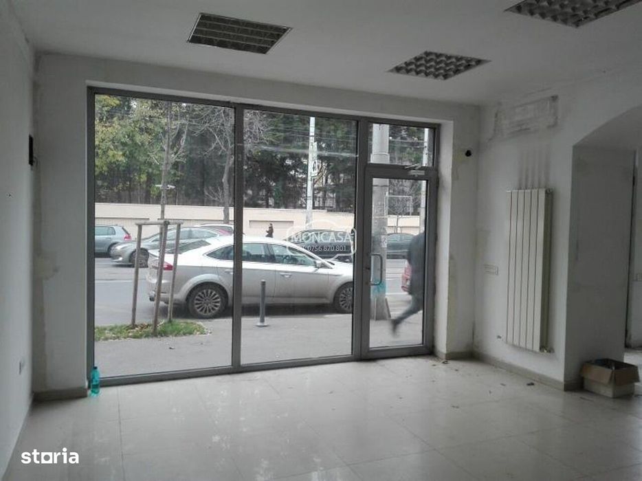 Chirie spatiu comercial, cu vad, ultracentral, 73 mp