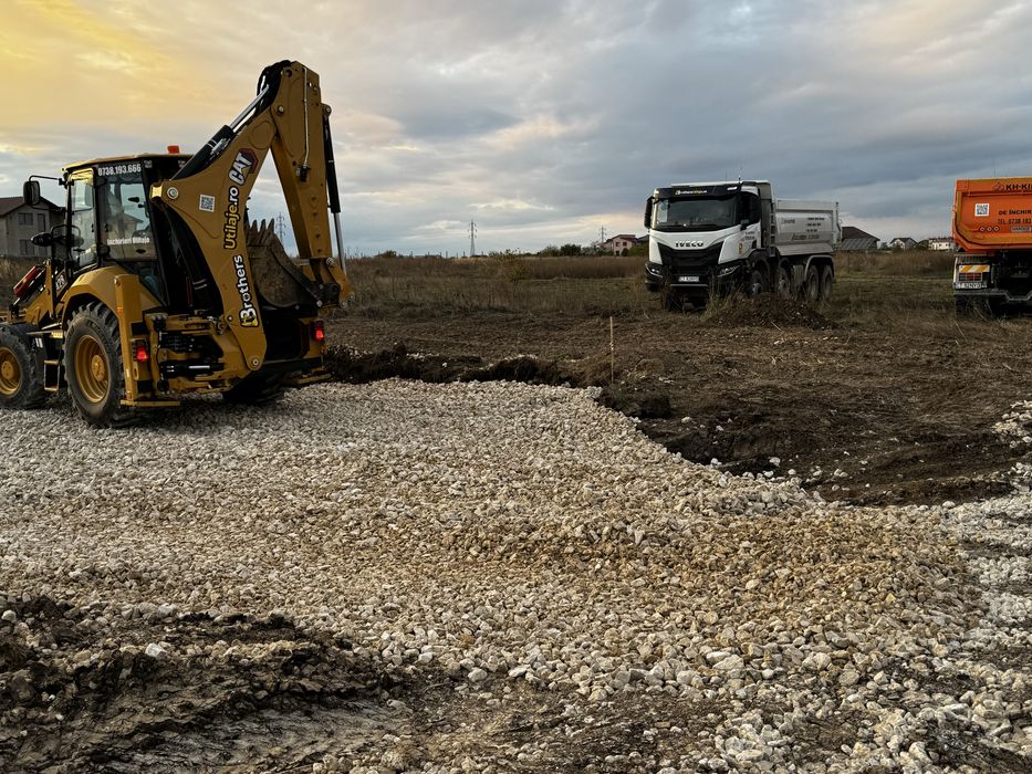 Buldoexcavator utilaje de Inchiriat