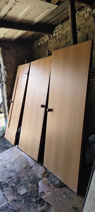 Продам межкомнатные двери