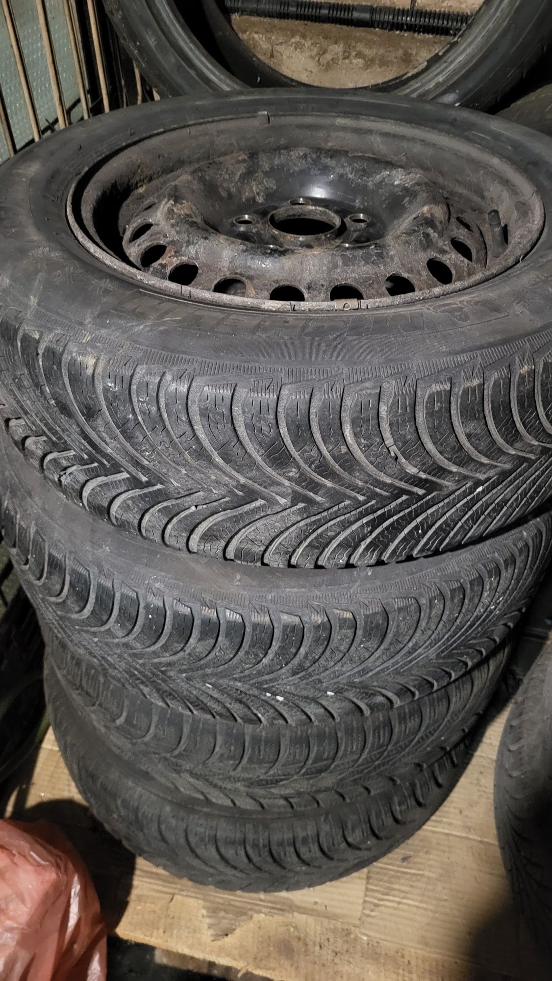 Джанти с гуми за хонда 5×114.3 R15