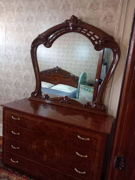 Олмазор тумани мас.Олимпия педиатрия ёнида 2хона 4этаж 5этажли дом сот