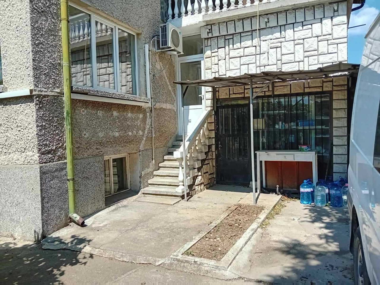 Продава се Етаж от къща в с. Яхиново, Област Кюстендил - 140 кв.м за 614 €/кв.м - Снимка #1