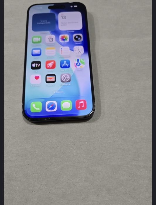 Vand iphone 15 pro sau schimb cu 12 pro 13 si dif sa primesc