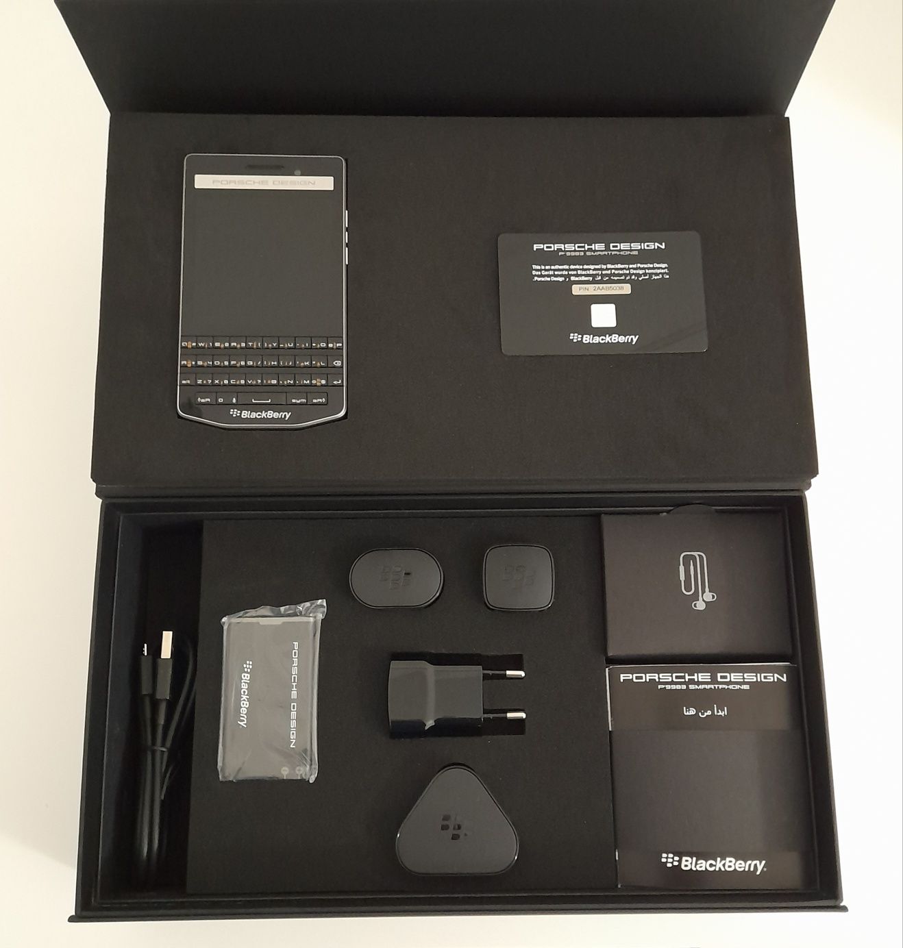 BlackBerry Porsche Design P9983. Nou. Liber retea. Extra full box.