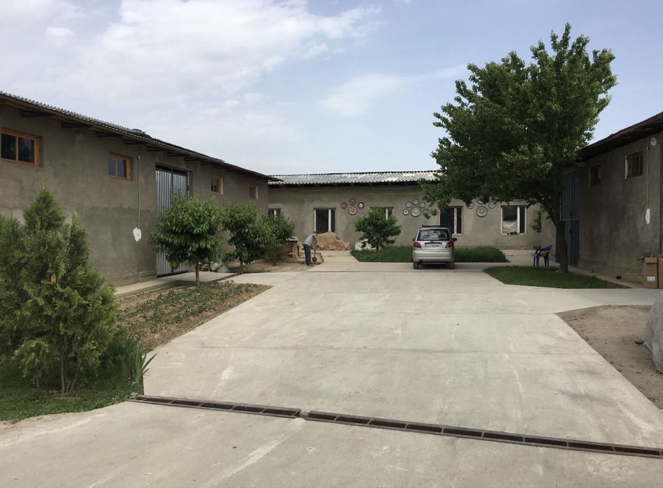 Абу Сахий, Бек Топи (18,2-соток) Нежилое Помещение Срочно