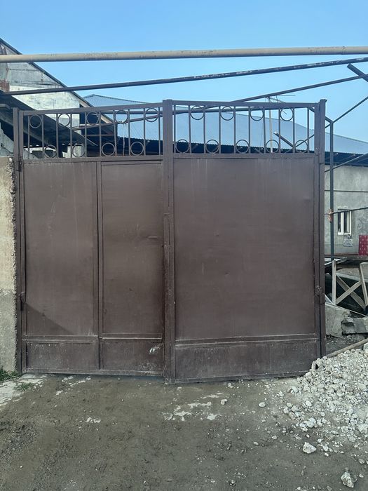 Продается ворота цена договорная