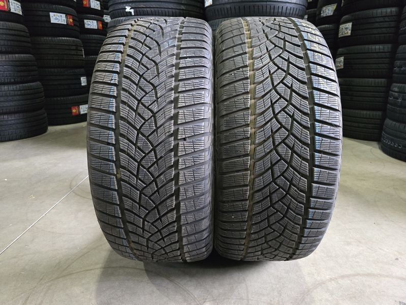 275/40/22 Goodyear 2piese