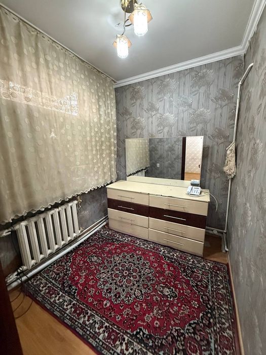 Сдаю в аренда квартира чилзр 8квартал  3комнат 4этаж панель