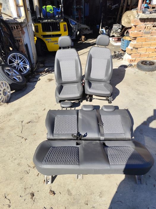 Салон за Corsa D 2013 г с Аербег и пиро патрони и четирите кори