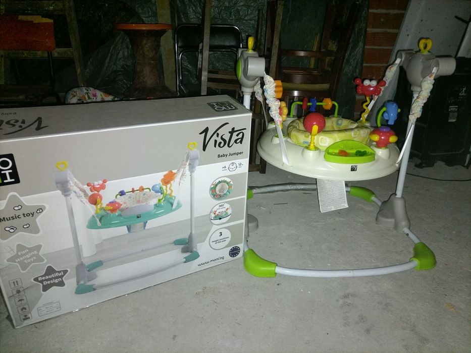 Продавам проходилка и бънжи