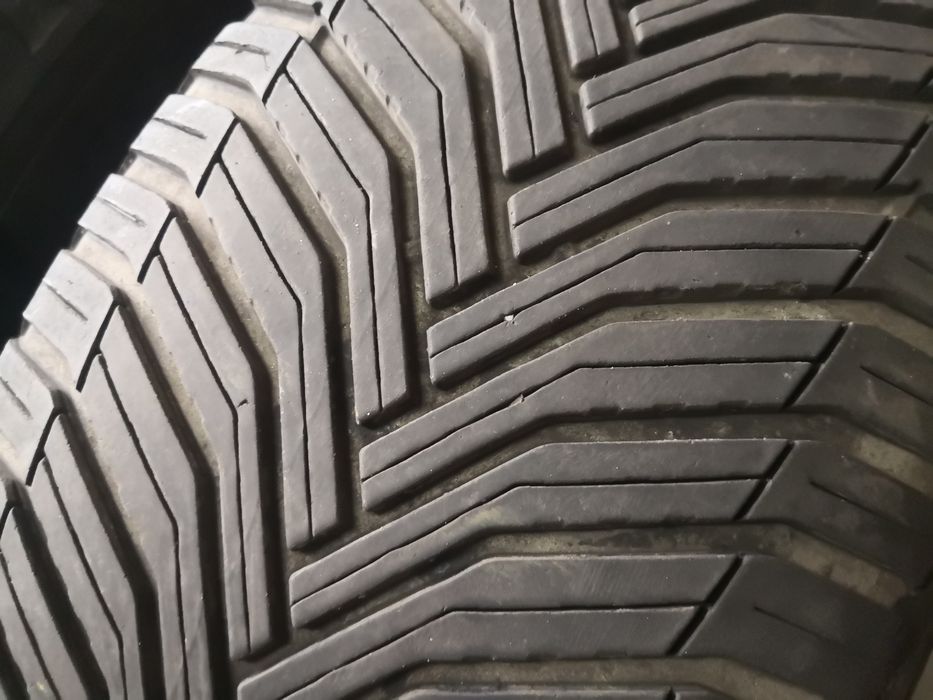 235 55 19 цола гуми Michelin dot 23