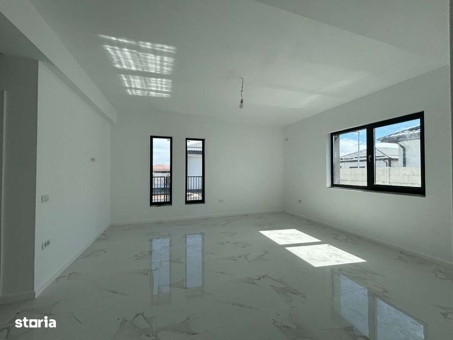 Casă singulară cu 4 camere și curte liberă de 380 mp, Bragadiru