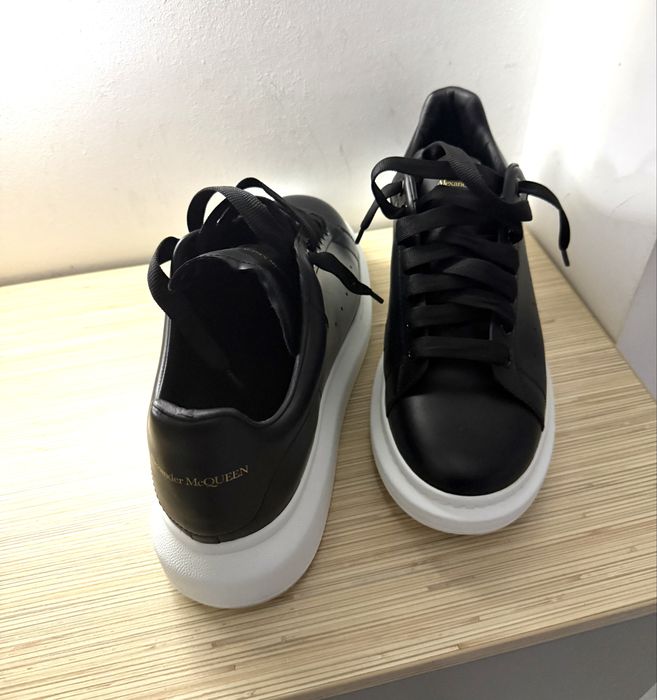 Adidasi Alexander Mcqueen !