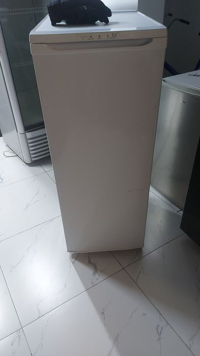 Продам морозильник