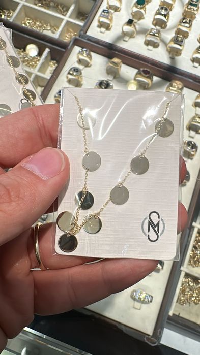 Lanț de aur cu bănuți