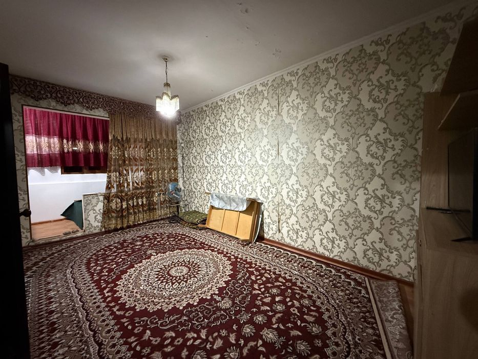 Юнусабод 11.кв 2/4/4 50.кв Срочно квартира МетроЛиня