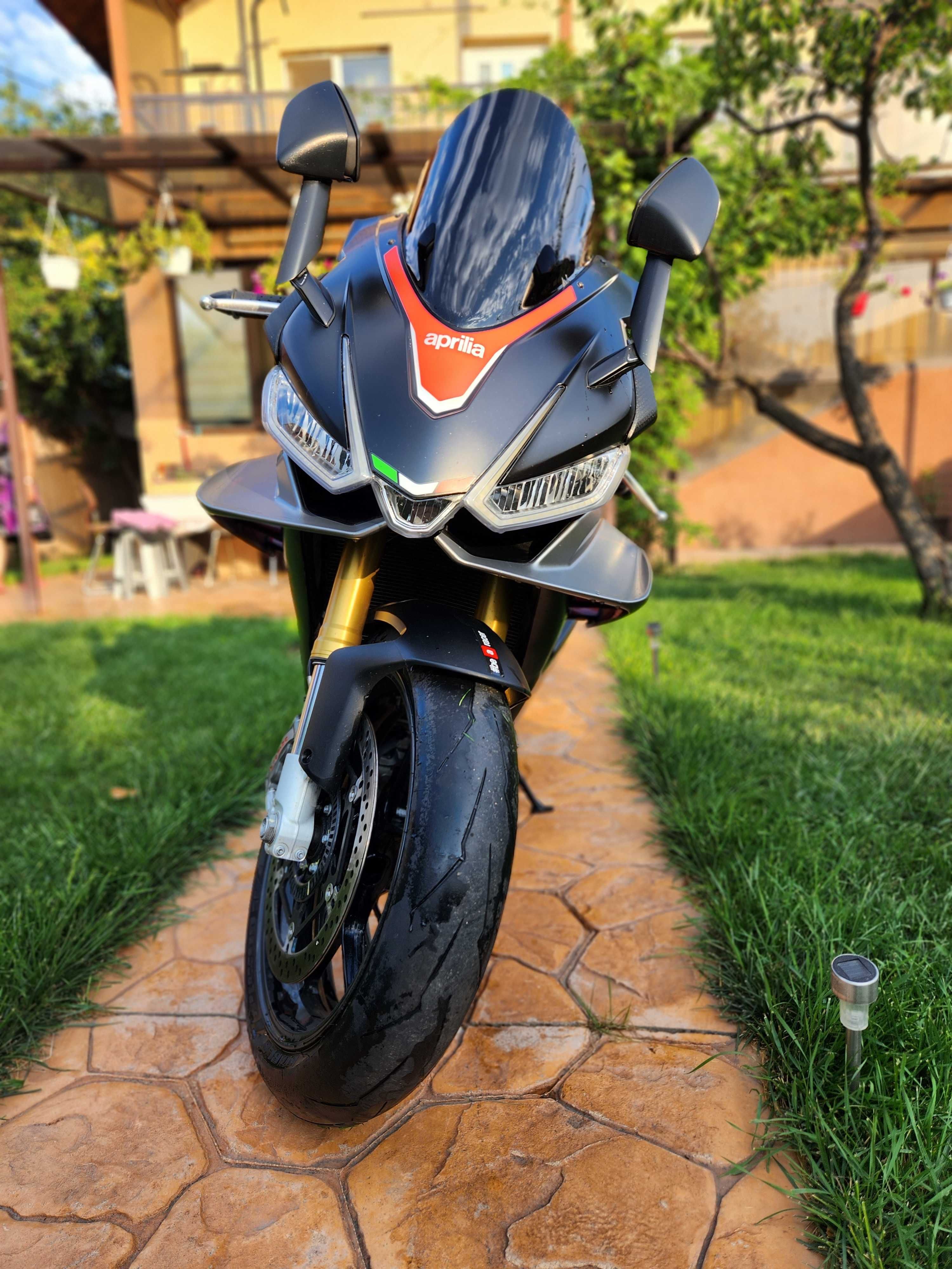 Aprilia RSV4 1100