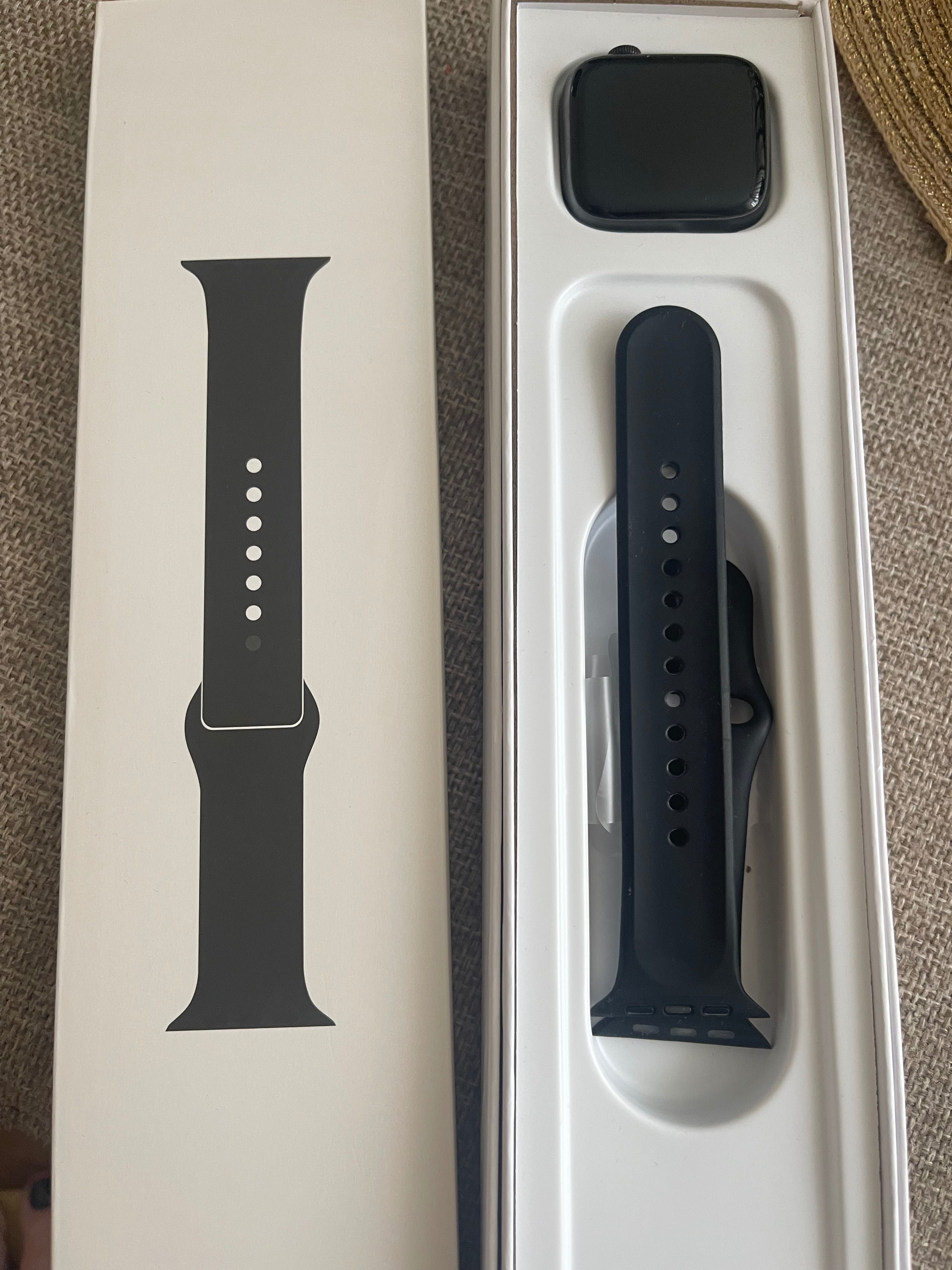 Часы AppleWatch серия 7