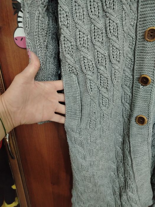 Продаю женский кардиган вязонный