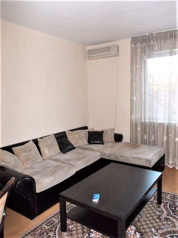 Дава се под наем Двустаен апартамент в София, Център - 58 кв.м за 440 € - Снимка #3