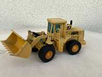 Macheta Utilaj Constructii NZG 1/50 Caterpillar 966D Vola Excavator