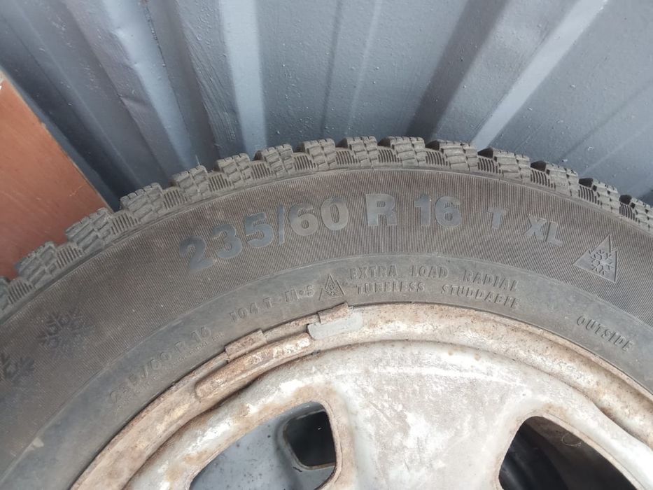 Продаю зимние шины с диском