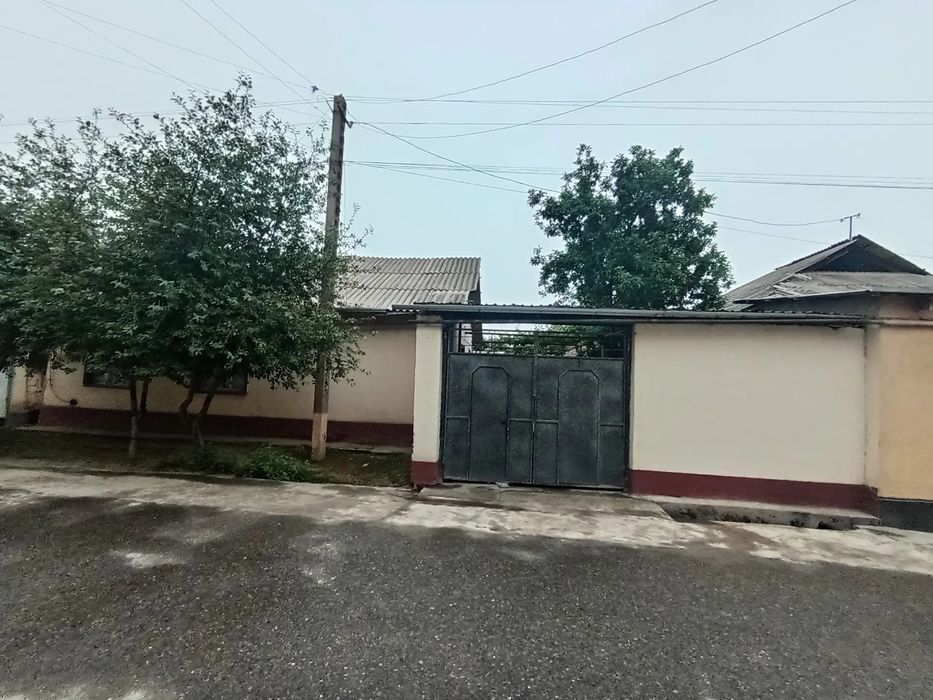 sirochni sotiladi, yashash uchun qulay joy