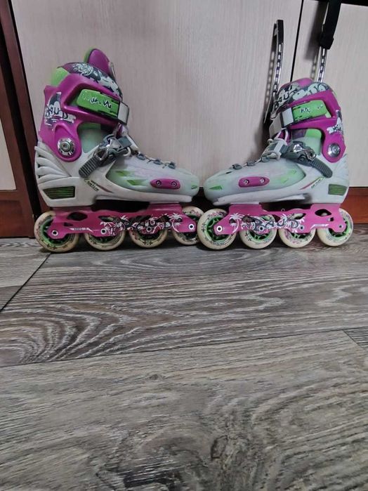 Продам роликовые коньки размер 38-41 цена 10000 тенге