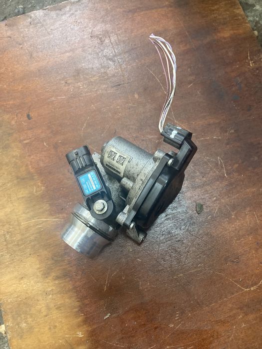 Renault clio 4 2015година 1.5dci Дросел клапа