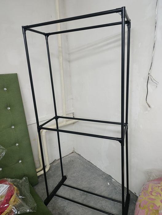 Продам вешалку пластик