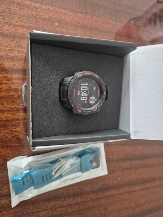 Смартчасовник Garmin Instict 2
