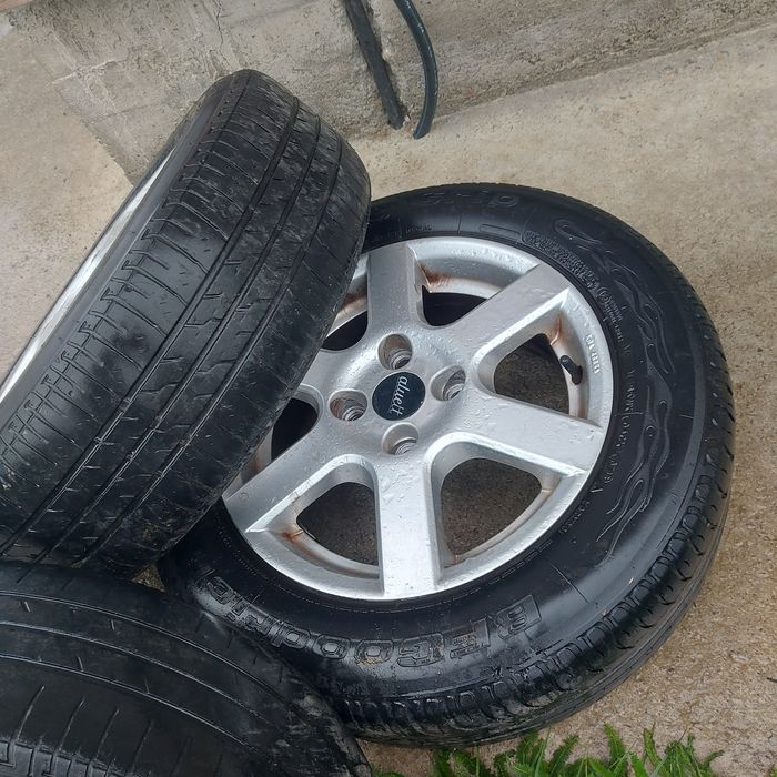 Jante Aliaj 4 x 114.3 R15 * Nissan , Kia , Honda , etc * + Cauciucuri