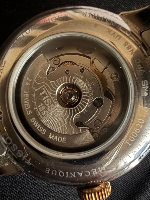 Ceas de damă cu diamante  TISSOT