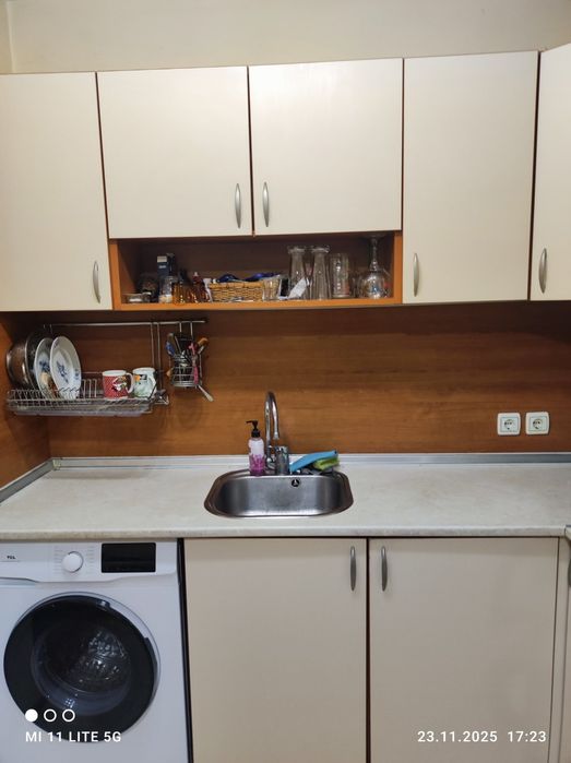 Продавам кухня без уредите