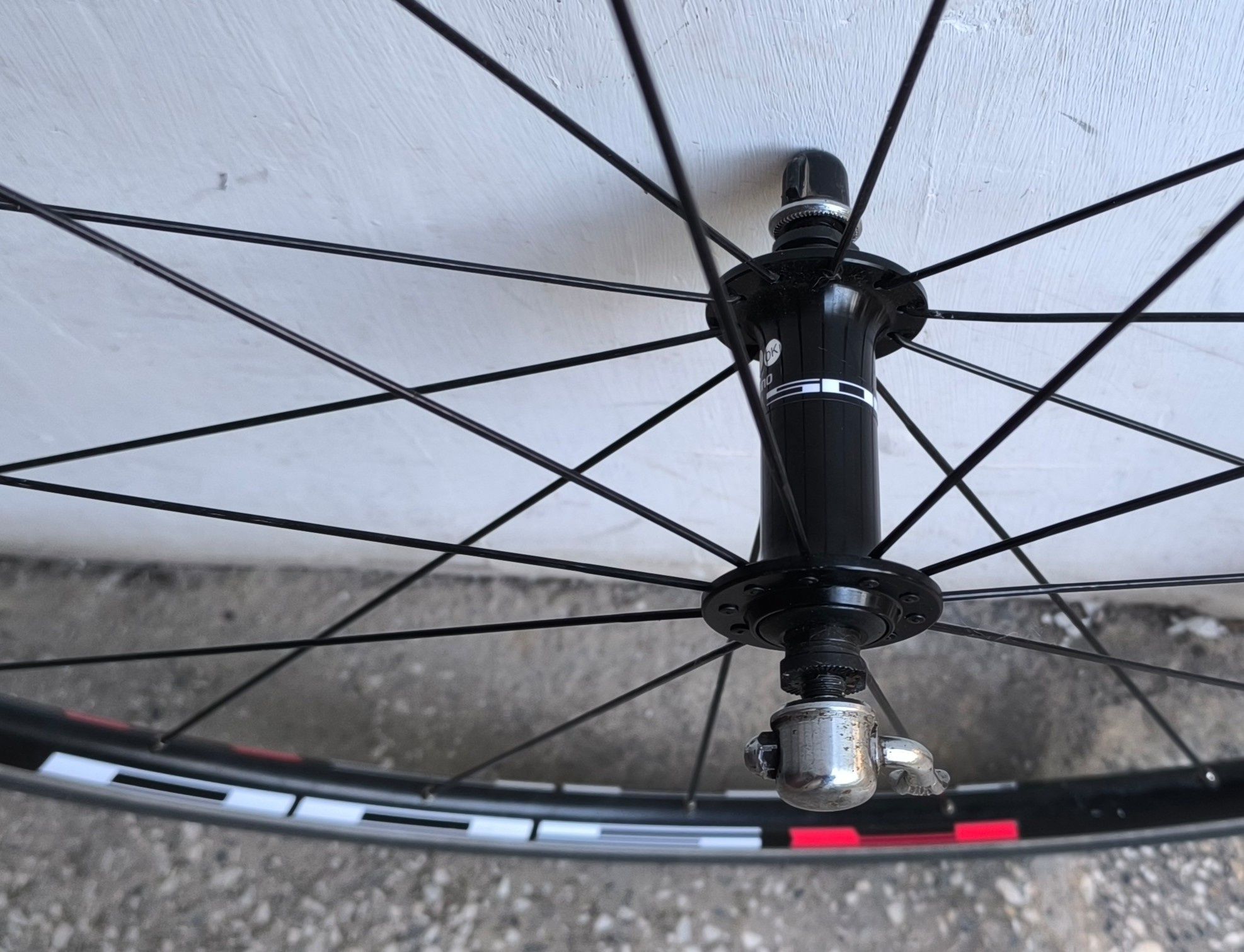 SHIMANO,шосейни капки,24спици,като нови с гуми