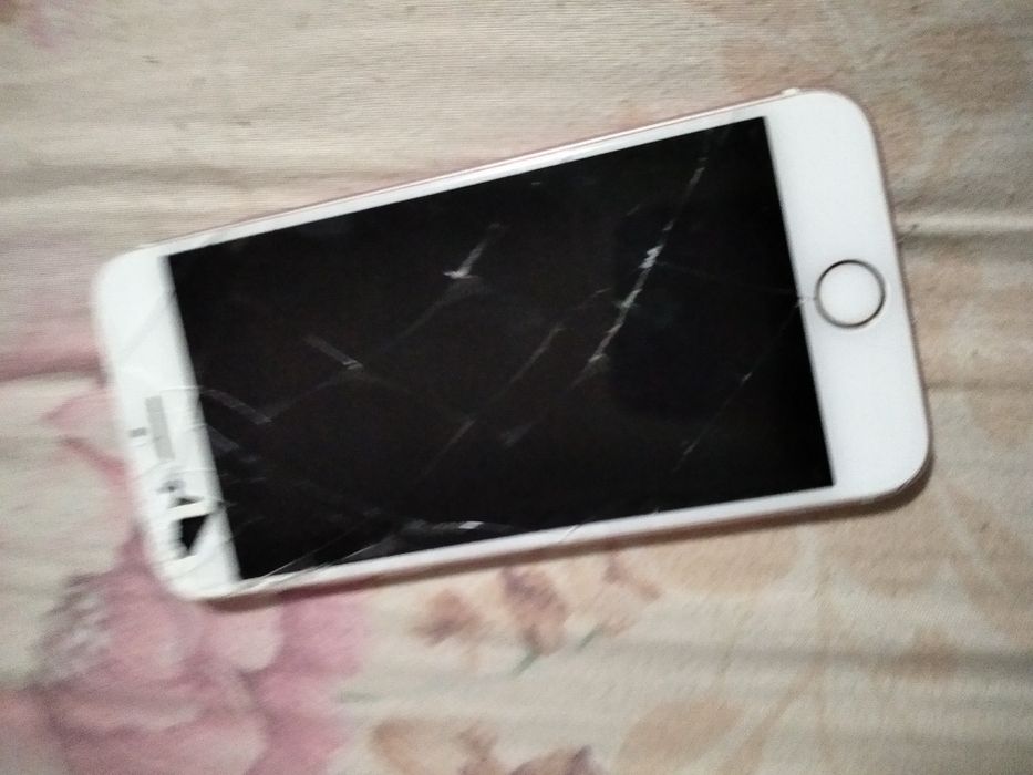 Айфон 7 рабочий но не заряжается