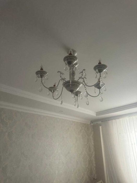 Продается люстры.