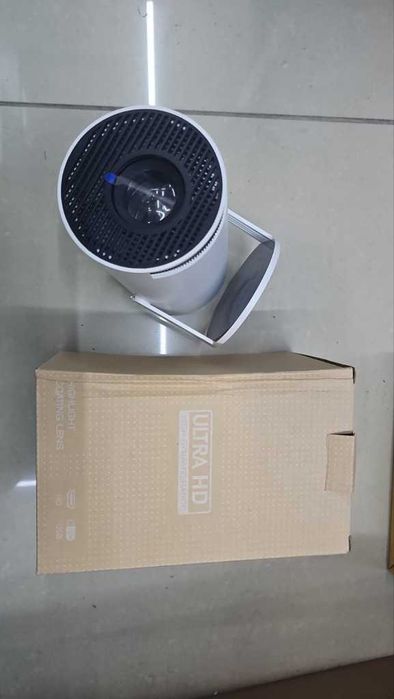 Видеопроектор HY300, 4K 1080P, Android 11, WiFi 5G, Bluetooth 5.0, бял