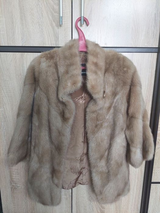 Продам норковую шубу