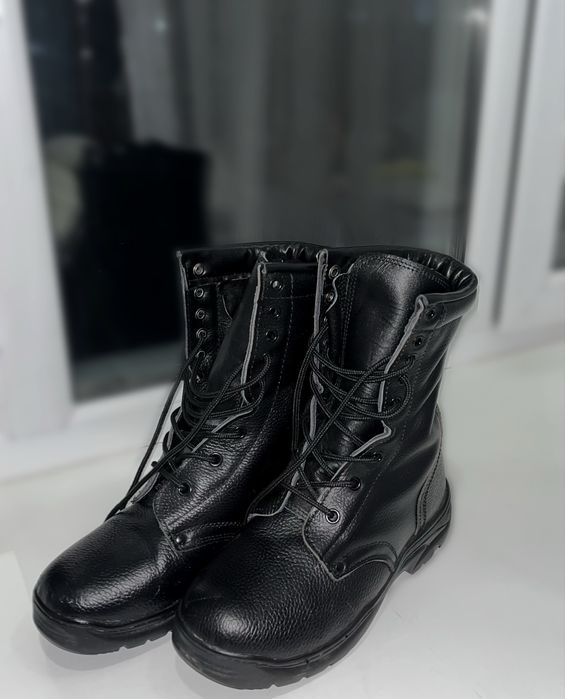 Продам берцы 40 размер(маломерки)