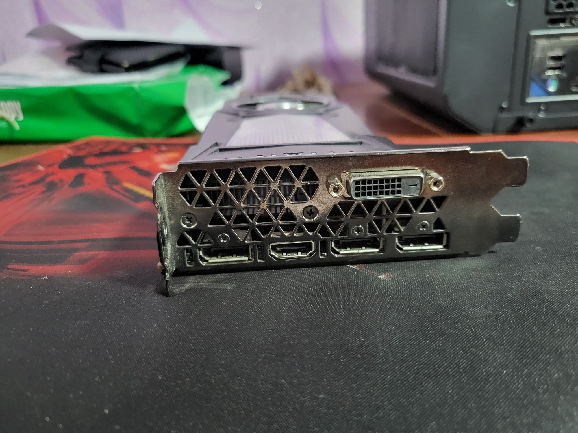 Продаю видеокарту Nvidia Titan X Pascal 12 GB GDDR5X