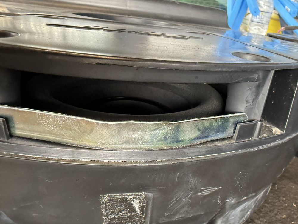 Бас колона буфер субуфер 4L0035382 b Audi Q7 bose туба