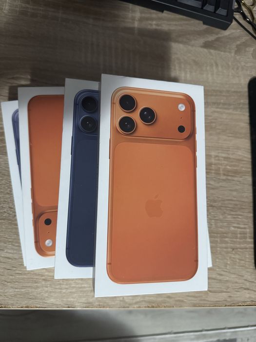 iPhone 17 Pro Max Cosmic Orange 256gb