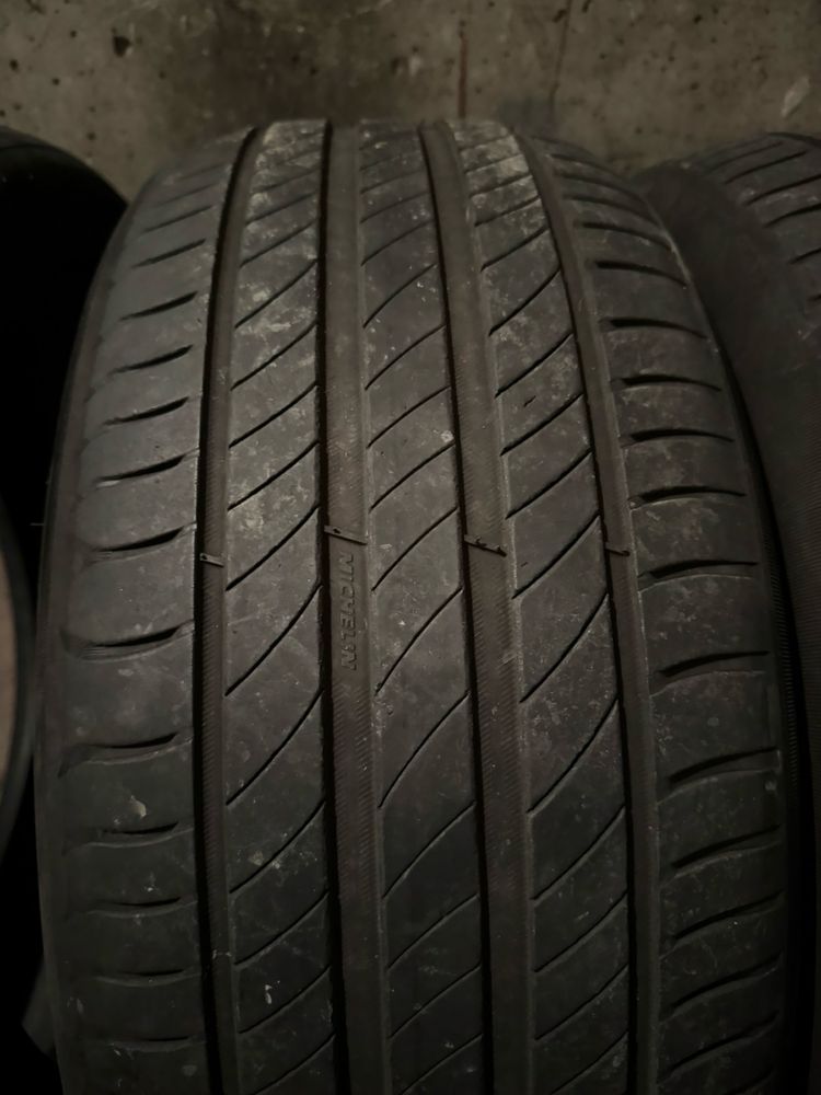 4 бр. Летни гуми Michelin 235/45/17
