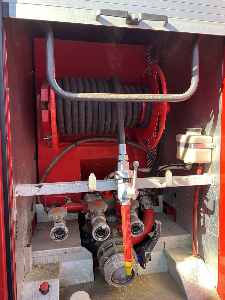 Masina de Pompieri - autospeciala pompieri Renault bazin apa 2000 l-