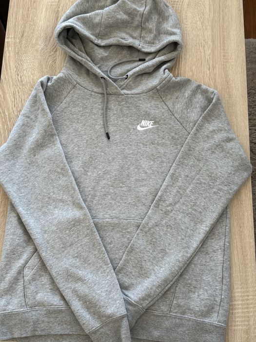 Nike суитшърт Essentials