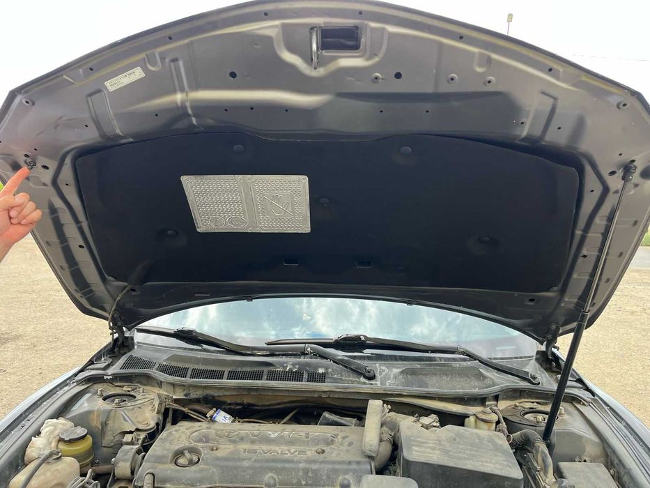 Обшивка капота на Тойота Камри 40-75, Прадо 120, 150