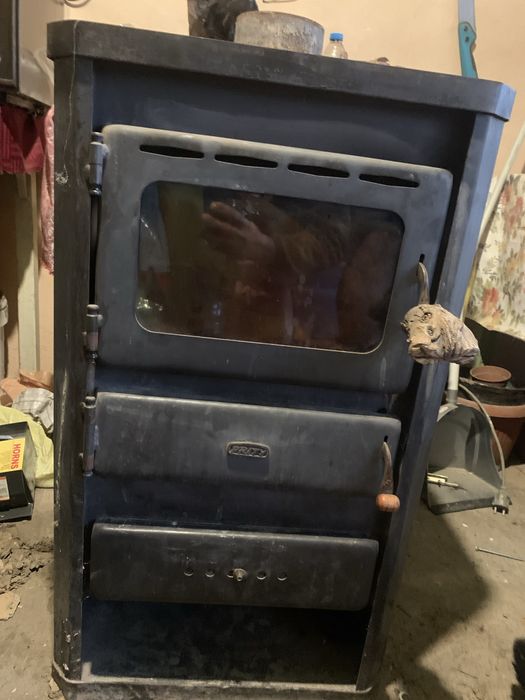 камина прити на твърдо гориво